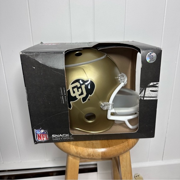 NFL Colorado Buffaloes Snack Helmet Chips and Dip - Picture 1 of 8